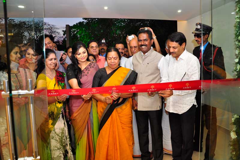 P. K. Sreemathi Teacher, Member of Parliament, inaugurates Asset Grandstand, Puthiyatheru, Kannur, the 52nd completed project of Asset Homes
